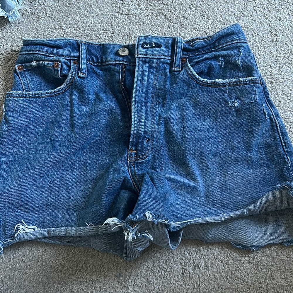 Abercrombie & fitch the 4” high rise mom short size 27